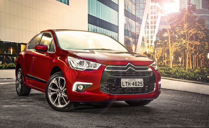 Divulgação/Citroën "É um carro de personalidade forte e muito sensual". Assim é o Citroën DS4 segundo Olivier Vincent, designer que esculpiu o modelo. Nesta segunda-feira (25...